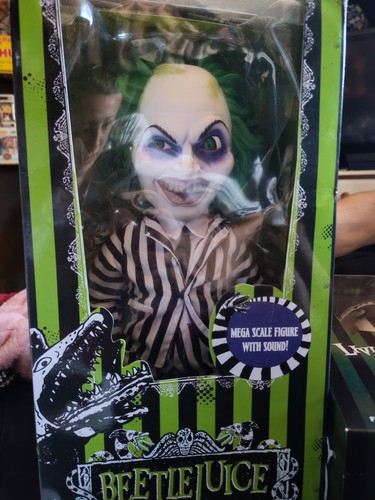 Mezco toyz mds mega scale - toyz,